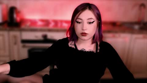 Snapshot of ediefris chatting on 5, 3, 2025 fickle demon made of clumps of matter online show from 5, 3, 2025