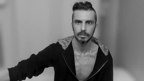 Snapshot of edmonton1985780 chatting on 5, 1, 2026 edmonton1985780 online show from 5, 1, 2026