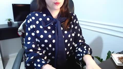 Snapshot of eduard_amun chatting on 9, 9, 2025 eduard_amun online show from 9, 9, 2025