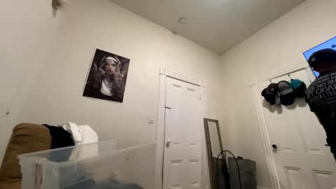 Snapshot of edvmendez1766 chatting on 10, 4, 2026 edvmendez1766 online show from 10, 4, 2026