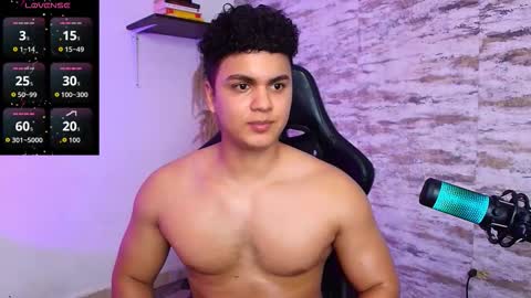 Snapshot of edward__clarck chatting on 12, 1, 2026 EDWARD CLARCK online show from 12, 1, 2026