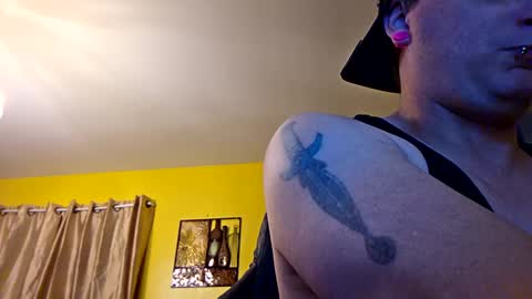 Snapshot of edwardaims_2please chatting on 14, 10, 2025 edwardaims_2please online show from 14, 10, 2025