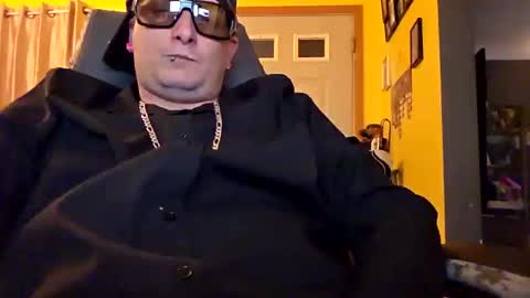 Snapshot of edwardaims_2please chatting on 18, 10, 2025 edwardaims_2please online show from 18, 10, 2025