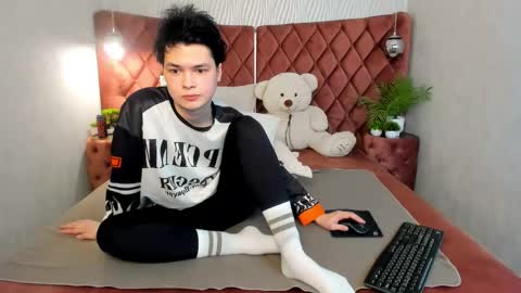 Snapshot of edwardbev chatting on 18, 3, 2026 edwardbev online show from 18, 3, 2026