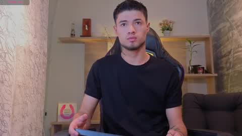 Edward Ross online show from 17, 7, 2026