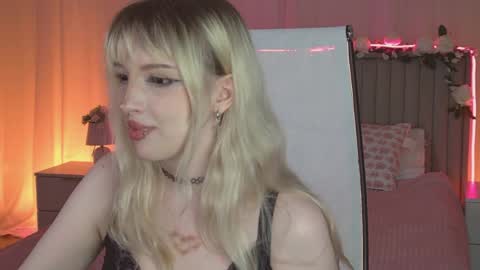 EVA NON NUDE online show from 30, 3, 2026