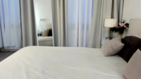 Effie Mur online show from 3, 11, 2025