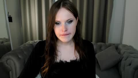 Effie Mur online show from 8, 5, 2026