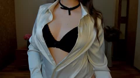 Effy Royse online show from 25, 2, 2026