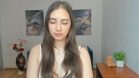 Effy Royse online show from 29, 4, 2026