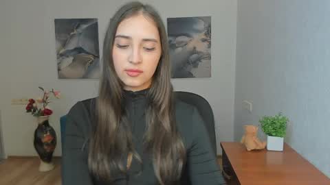 Effy Royse online show from 29, 4, 2026