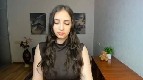 Effy Royse online show from 8, 5, 2026