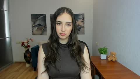 Effy Royse online show from 15, 5, 2026