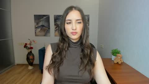 Effy Royse online show from 14, 6, 2026
