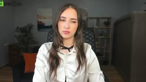 Effy Royse online show from 16, 6, 2026
