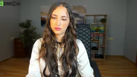 Effy Royse online show from 15, 7, 2026