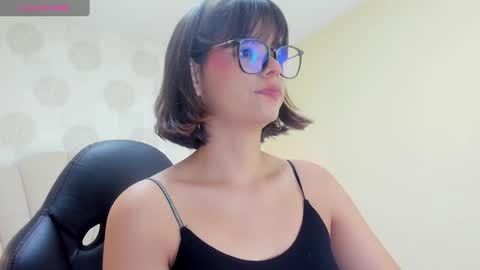 Snapshot of effystonnem chatting on 6, 12, 2024 E F F Y online show from 6, 12, 2024