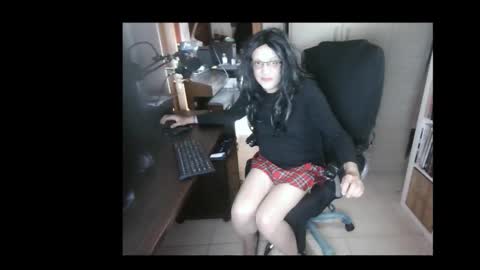 Snapshot of efi_crossou chatting on 5, 10, 2025 efi_crossou online show from 5, 10, 2025
