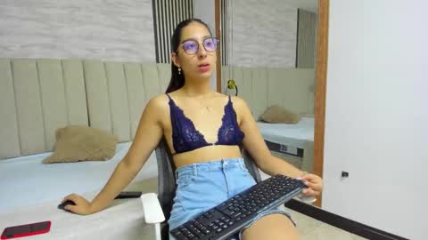 Snapshot of ehlunara chatting on 23, 3, 2026 lunara online show from 23, 3, 2026