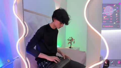 eidan_tay online show from 10, 4, 2026