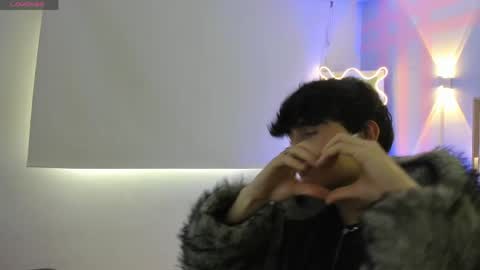 eidan_tay online show from 15, 4, 2026