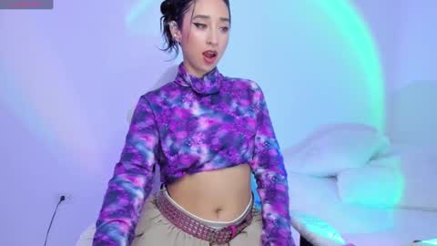   EileenFord    online show from 8, 2, 2025