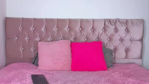 Snapshot of eimy__cute chatting on 10, 9, 2025 eimy__cute online show from 10, 9, 2025