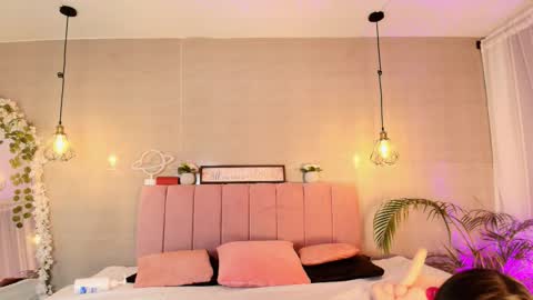 eimy_rosse18 online show from 10, 10, 2025