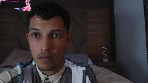 YG COUPLE online show from 8, 3, 2026