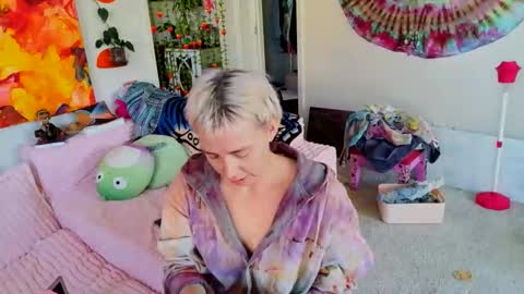 Snapshot of ejrabloom chatting on 20, 3, 2026 ejrabloom online show from 20, 3, 2026