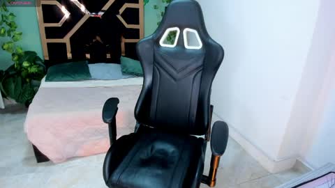 jonathan online show from 23, 4, 2026