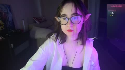 Snapshot of el_sweety chatting on 10, 12, 2024 If you like it when I meow give me a thumbs up online show from 10, 12, 2024