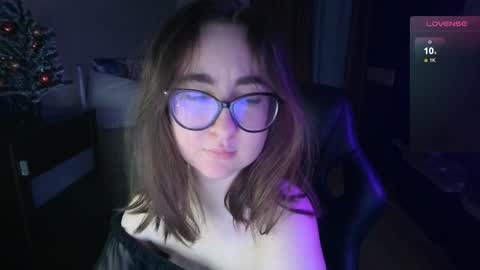 Snapshot of el_sweety chatting on 26, 12, 2024 If you like it when I meow give me a thumbs up online show from 26, 12, 2024