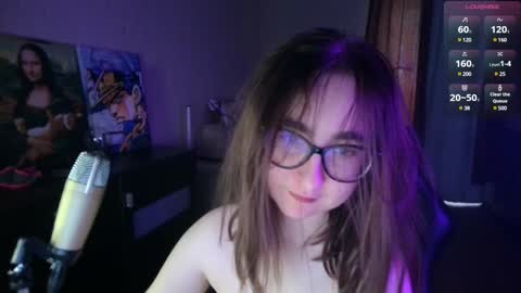 Snapshot of el_sweety chatting on 6, 1, 2025 If you like it when I meow give me a thumbs up online show from 6, 1, 2025
