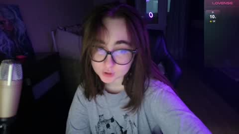 Snapshot of el_sweety chatting on 16, 1, 2025 If you like it when I meow give me a thumbs up online show from 16, 1, 2025