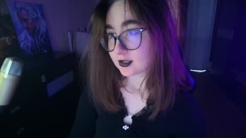 Snapshot of el_sweety chatting on 20, 1, 2025 If you like it when I meow give me a thumbs up online show from 20, 1, 2025