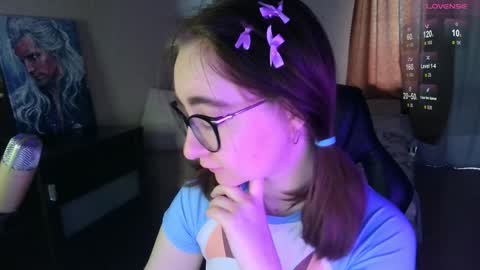 Snapshot of el_sweety chatting on 28, 1, 2025 If you like it when I meow give me a thumbs up online show from 28, 1, 2025