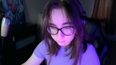 Snapshot of el_sweety chatting on 31, 1, 2025 If you like it when I meow give me a thumbs up online show from 31, 1, 2025