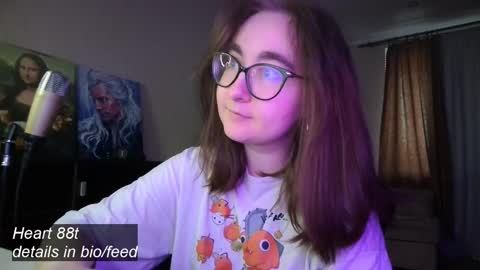 Snapshot of el_sweety chatting on 9, 2, 2025 If you like it when I meow give me a thumbs up online show from 9, 2, 2025