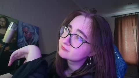 Snapshot of el_sweety chatting on 14, 2, 2025 If you like it when I meow give me a thumbs up online show from 14, 2, 2025