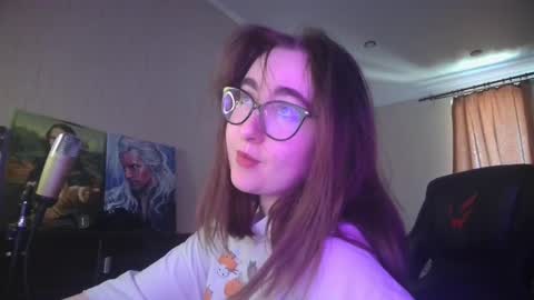 Snapshot of el_sweety chatting on 20, 2, 2025 If you like it when I meow give me a thumbs up online show from 20, 2, 2025