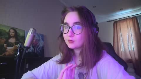 Snapshot of el_sweety chatting on 20, 2, 2025 If you like it when I meow give me a thumbs up online show from 20, 2, 2025