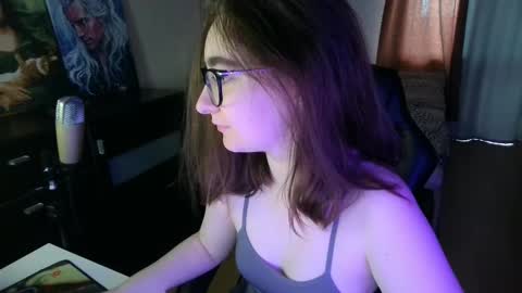 Snapshot of el_sweety chatting on 23, 2, 2025 If you like it when I meow give me a thumbs up online show from 23, 2, 2025