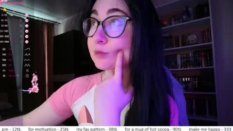 Snapshot of el_sweety chatting on 18, 5, 2026 If you like it when I meow give me a thumbs up online show from 18, 5, 2026