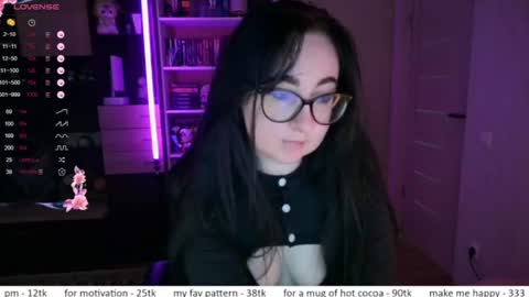 Snapshot of el_sweety chatting on 18, 6, 2026 If you like it when I meow give me a thumbs up online show from 18, 6, 2026