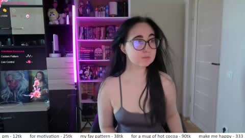If you like it when I meow give me a thumbs up online show from 29, 6, 2026