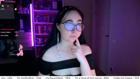 If you like it when I meow give me a thumbs up online show from 1, 7, 2026