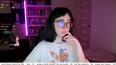 If you like it when I meow give me a thumbs up online show from 20, 7, 2026