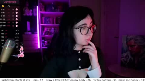 If you like it when I meow give me a thumbs up online show from 21, 7, 2026