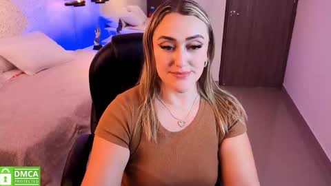 Snapshot of ela_ps chatting on 28, 10, 2025 LOREIN online show from 28, 10, 2025